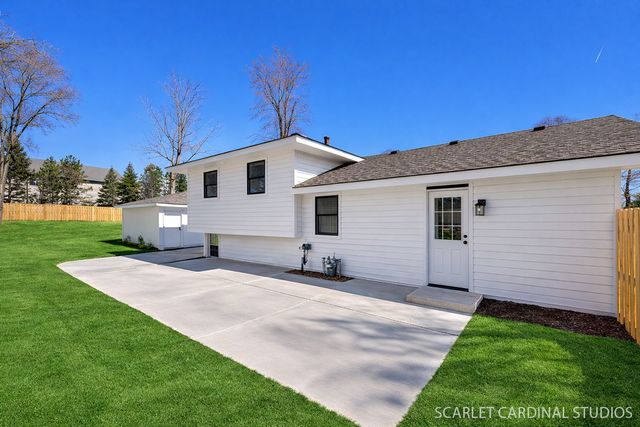 22W080 Valleyview Drive, Glen Ellyn, IL 60137