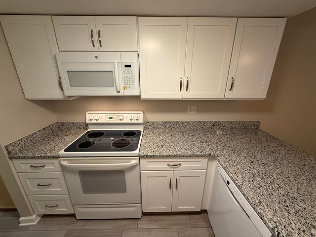 148 5Th Avenue F4, Shalimar, FL 32579