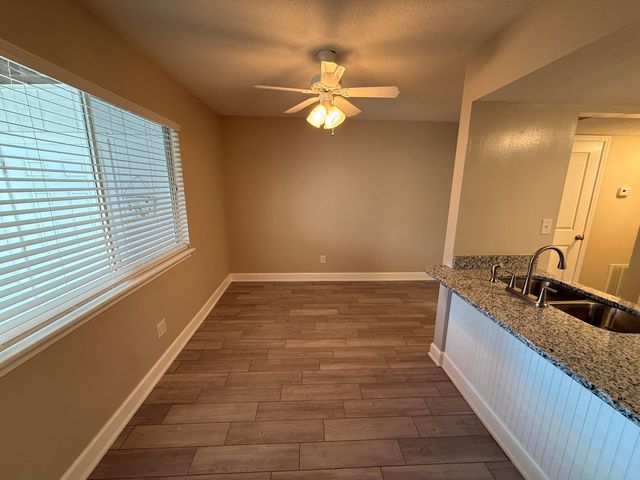 148 5Th Avenue F4, Shalimar, FL 32579