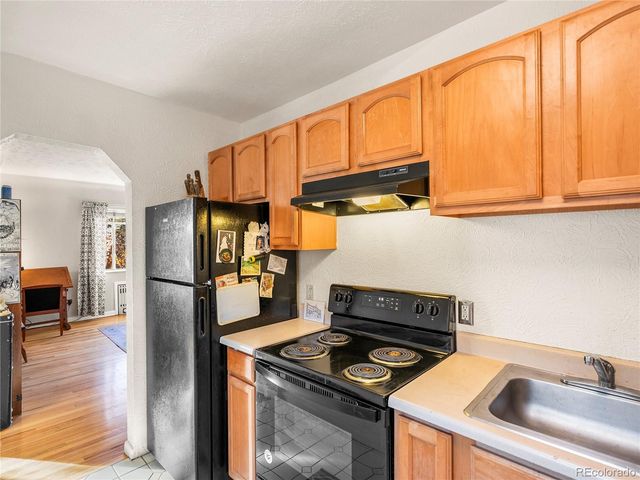 1130 N Pennsylvania Street 202, Denver, CO 80203