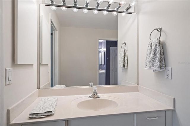 1929 TRADEWINDS CIRCLE, Venice, FL 34293
