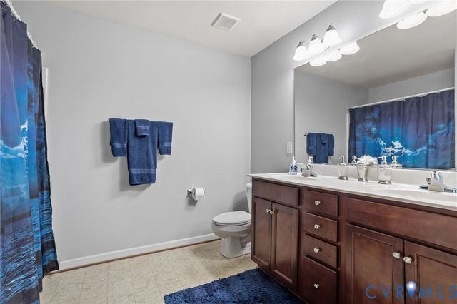 13831 Mangrove Bay Dr, Chester, VA 23836