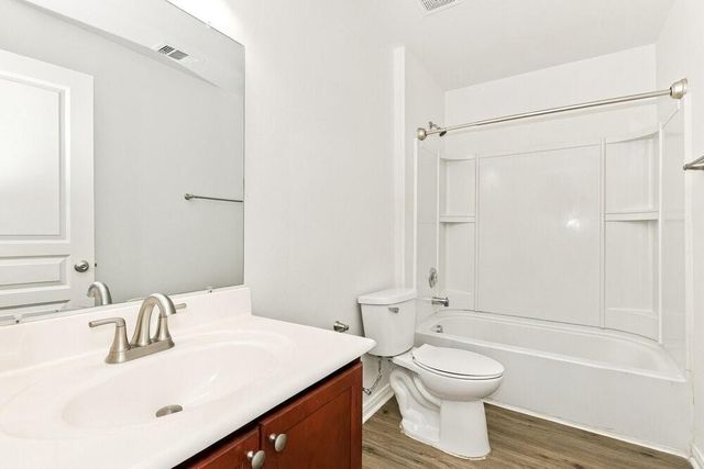 9927 Sanders Rose Lane, Houston, TX 77044