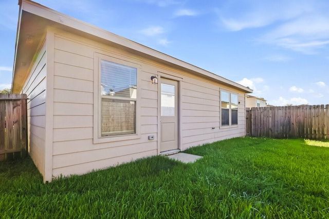 9927 Sanders Rose Lane, Houston, TX 77044