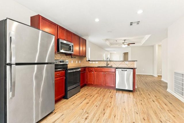 9927 Sanders Rose Lane, Houston, TX 77044