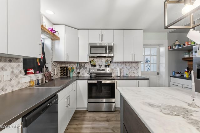 1301 New York Avenue, Lynn Haven, FL 32444