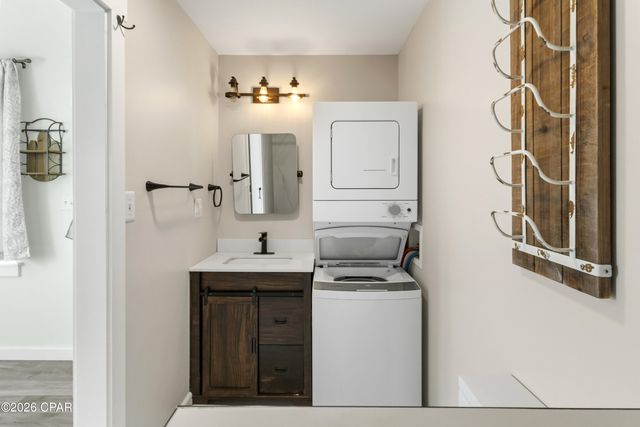 1301 New York Avenue, Lynn Haven, FL 32444