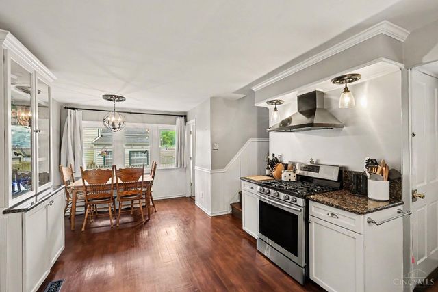 6735 Parkland Avenue, Cincinnati, OH 45233