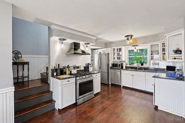 6735 Parkland Avenue, Cincinnati, OH 45233