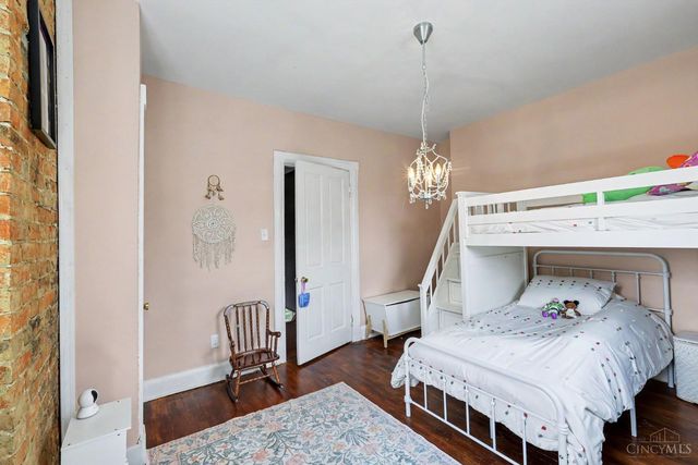 6735 Parkland Avenue, Cincinnati, OH 45233