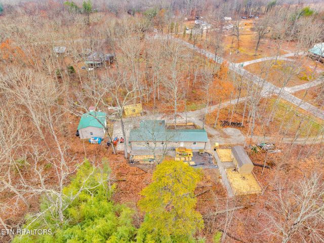 150 Critter Crossing Rd, Crossville, TN 38572