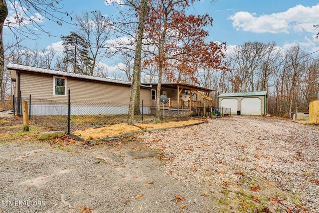 150 Critter Crossing Rd, Crossville, TN 38572