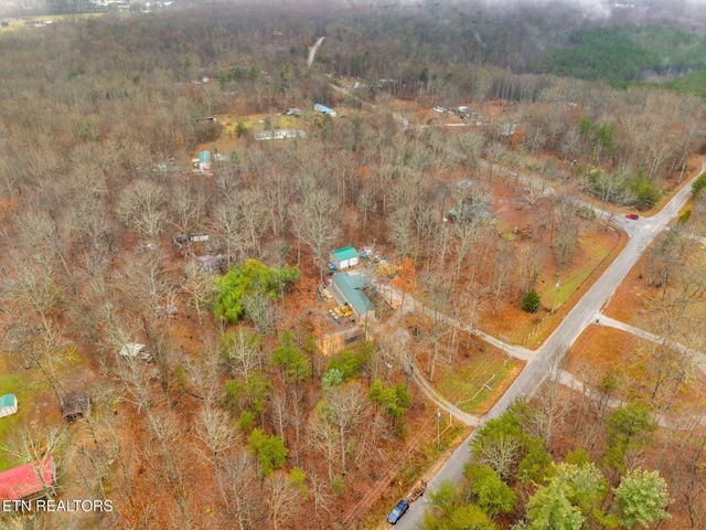 150 Critter Crossing Rd, Crossville, TN 38572