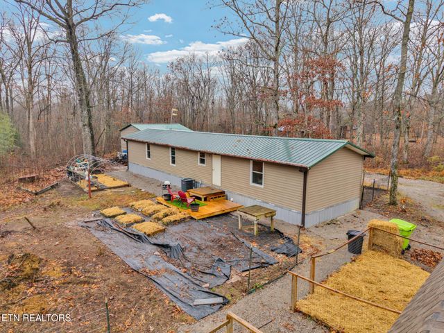 150 Critter Crossing Rd, Crossville, TN 38572