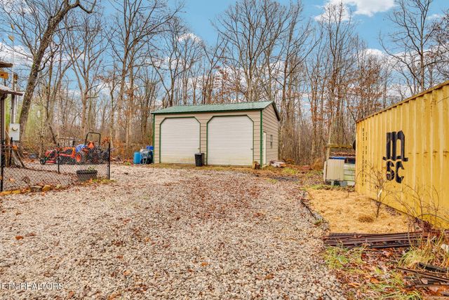 150 Critter Crossing Rd, Crossville, TN 38572