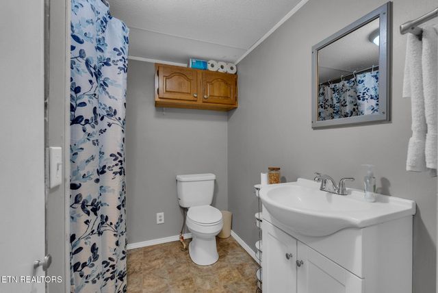 150 Critter Crossing Rd, Crossville, TN 38572