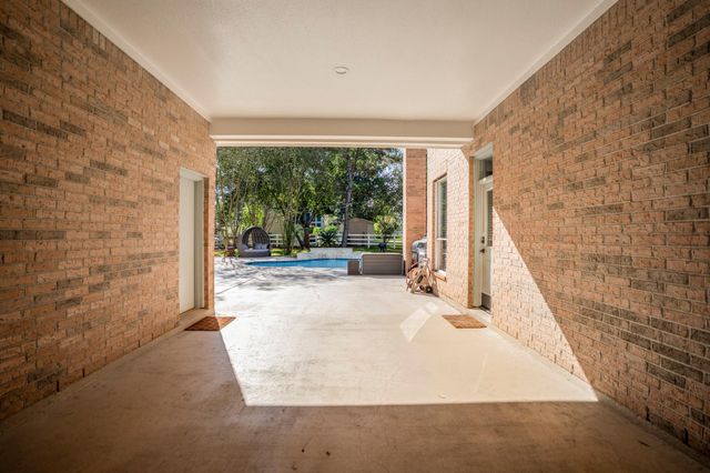 33319 White Oak Court, Magnolia, TX 77354