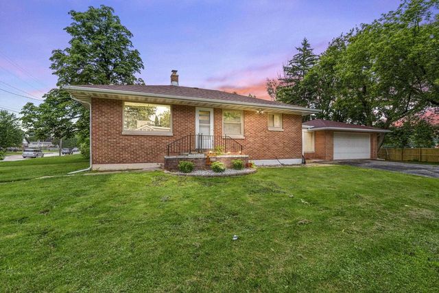 1412 W 9TH AVENUE, Oshkosh, WI 54902