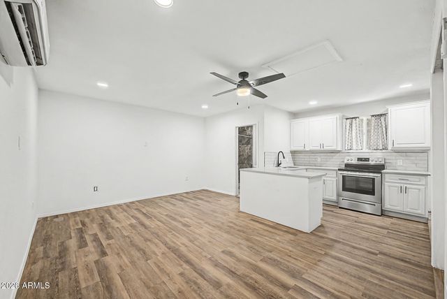5421 N 73RD Drive, Glendale, AZ 85303