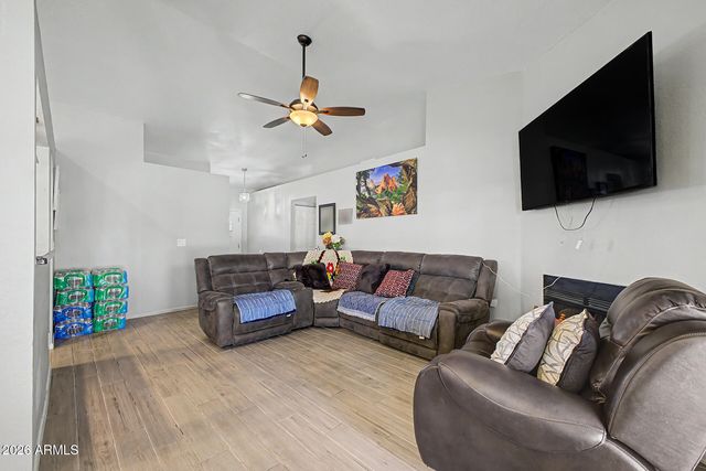 5421 N 73RD Drive, Glendale, AZ 85303