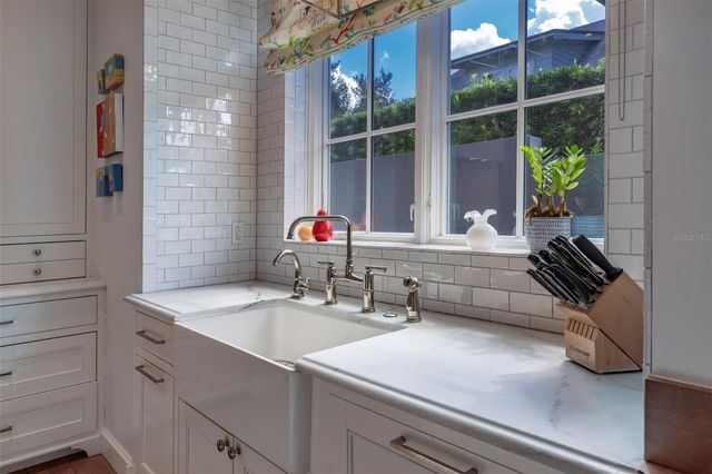 160 W ROCKWOOD WAY, Winter Park, FL 32789