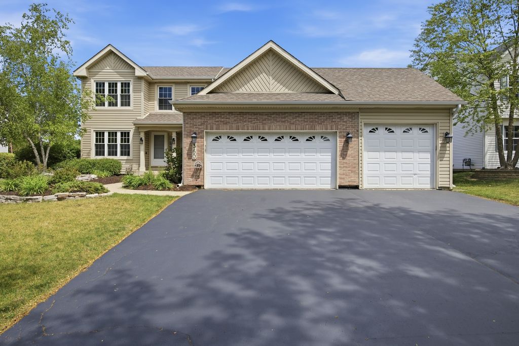 360 Winding Canyon Way, Algonquin, IL 60102