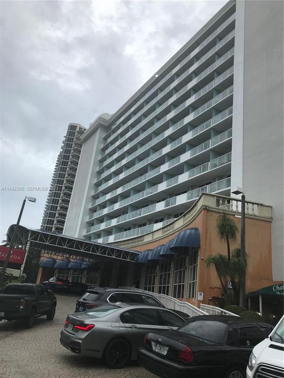 19201 Collins Avenue 637, Sunny Isles Beach, FL 33160