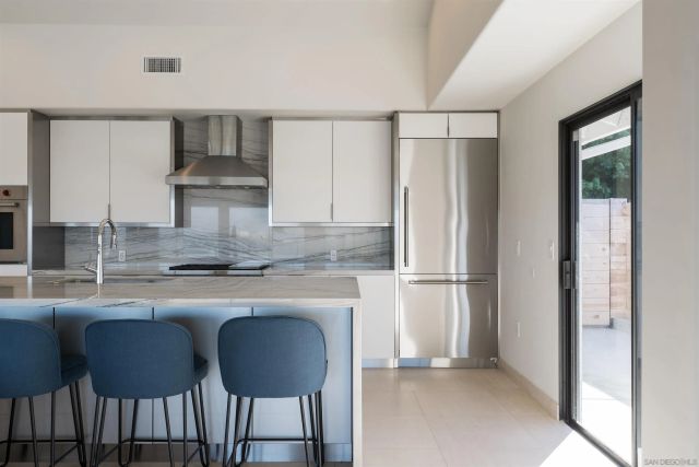 7274 Via Capri, La Jolla, CA 92037