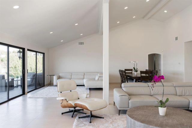 7274 Via Capri, La Jolla, CA 92037