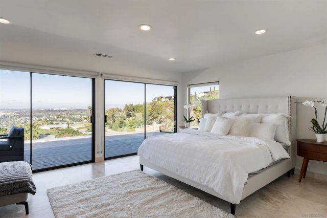 7274 Via Capri, La Jolla, CA 92037