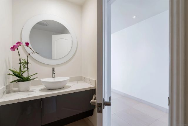 7274 Via Capri, La Jolla, CA 92037