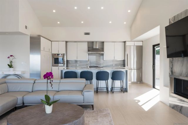 7274 Via Capri, La Jolla, CA 92037