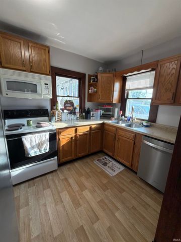 255 E Mechanic Street, Bloomfield, IN 47424