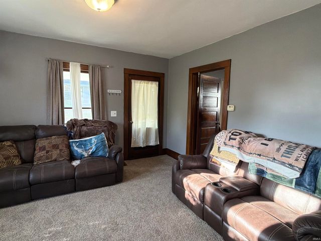 255 E Mechanic Street, Bloomfield, IN 47424