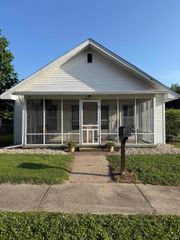 255 E Mechanic Street, Bloomfield, IN 47424