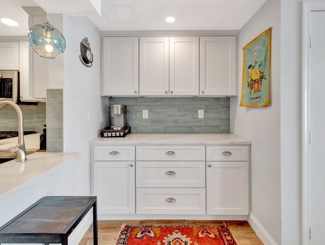 180 Cadish Avenue 4, Hull, MA 02045