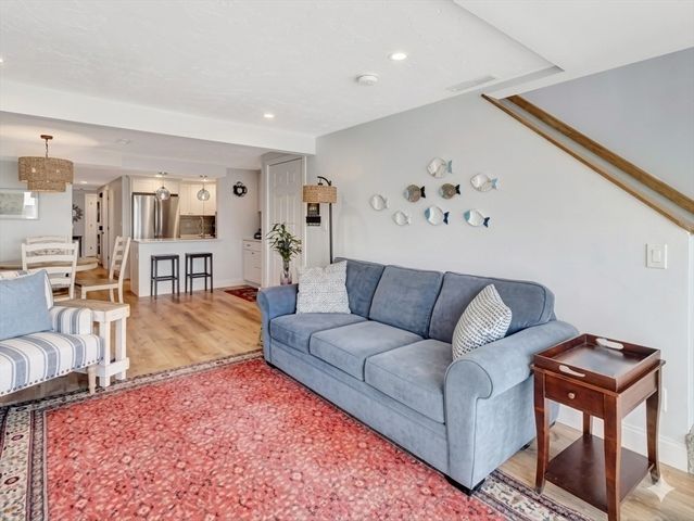 180 Cadish Avenue 4, Hull, MA 02045