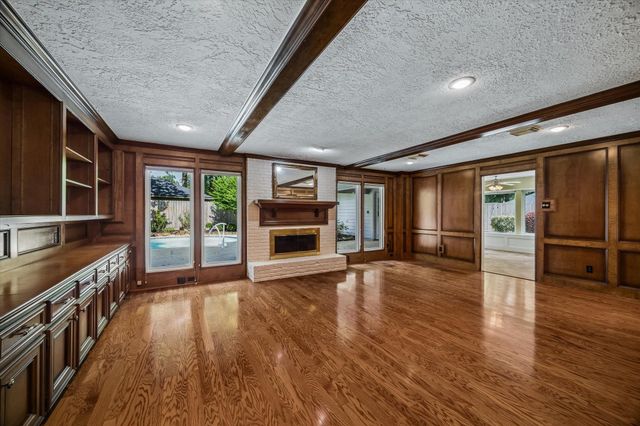3407 Park Royal Drive, Kingwood, TX 77339