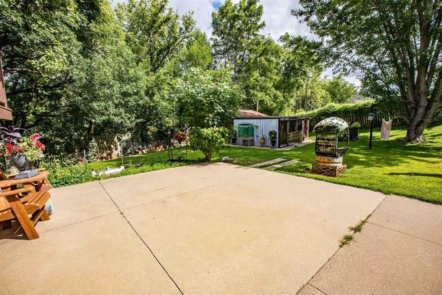 100 Jentz Drive, Potosi, WI 53820