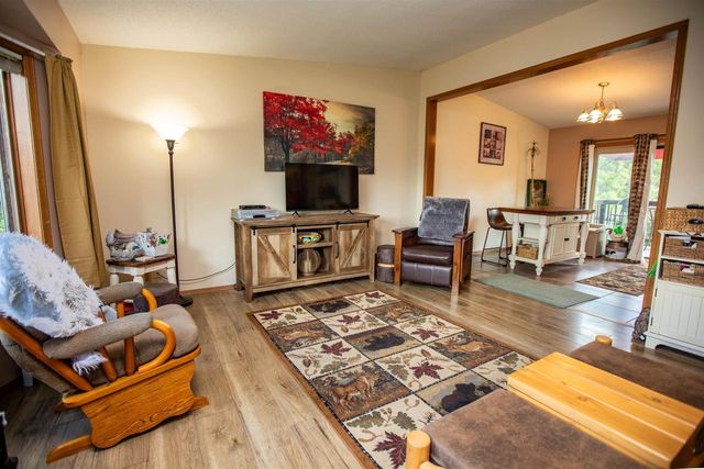 100 Jentz Drive, Potosi, WI 53820