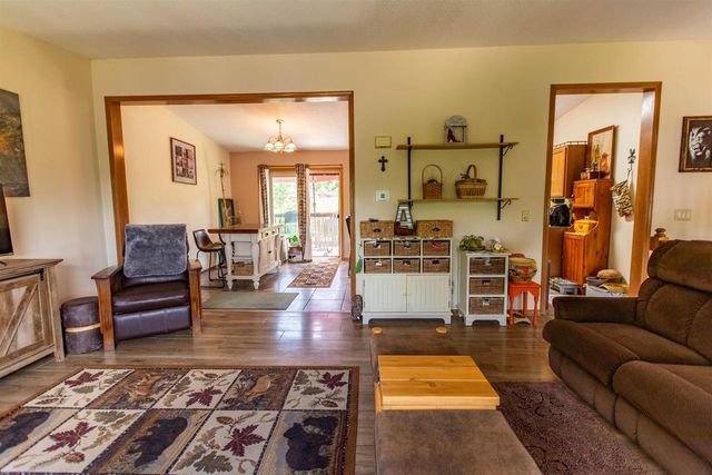 100 Jentz Drive, Potosi, WI 53820