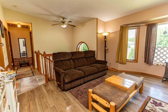 100 Jentz Drive, Potosi, WI 53820