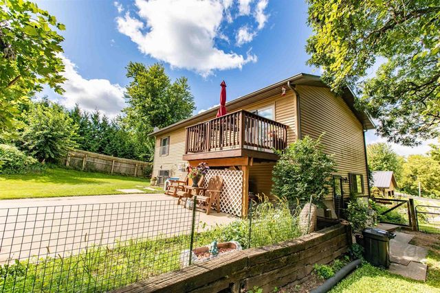 100 Jentz Drive, Potosi, WI 53820