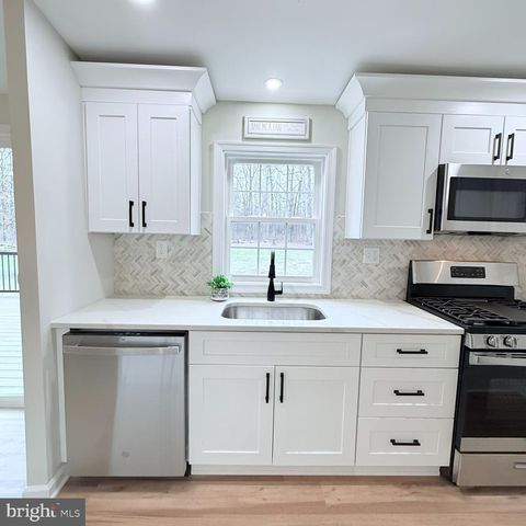 1352 WHITE OAK CIR, Egg Harbor City, NJ 08215