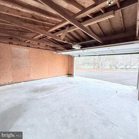 1352 WHITE OAK CIR, Egg Harbor City, NJ 08215