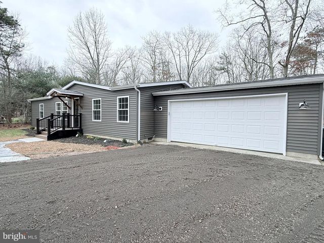 1352 WHITE OAK CIR, Egg Harbor City, NJ 08215