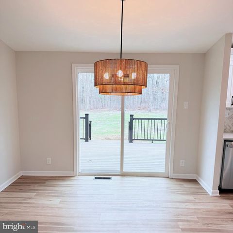 1352 WHITE OAK CIR, Egg Harbor City, NJ 08215