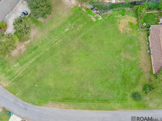 4325 Roseland Dr, Port Allen, LA 70767