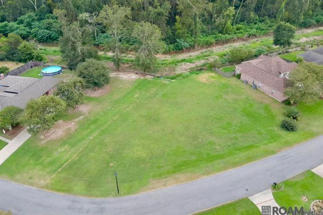 4325 Roseland Dr, Port Allen, LA 70767