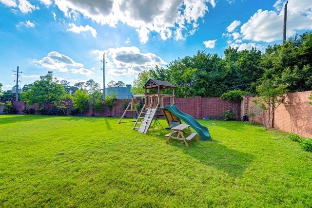 22822 Alderdale Lane, Tomball, TX 77375